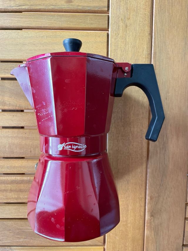 Cafetera San Ignacio Roja