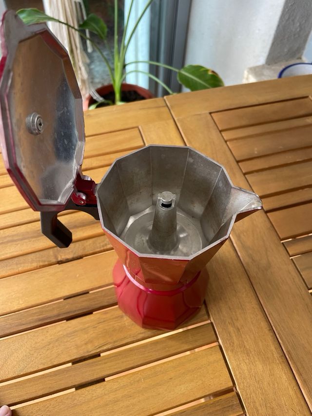 Cafetera San Ignacio Roja