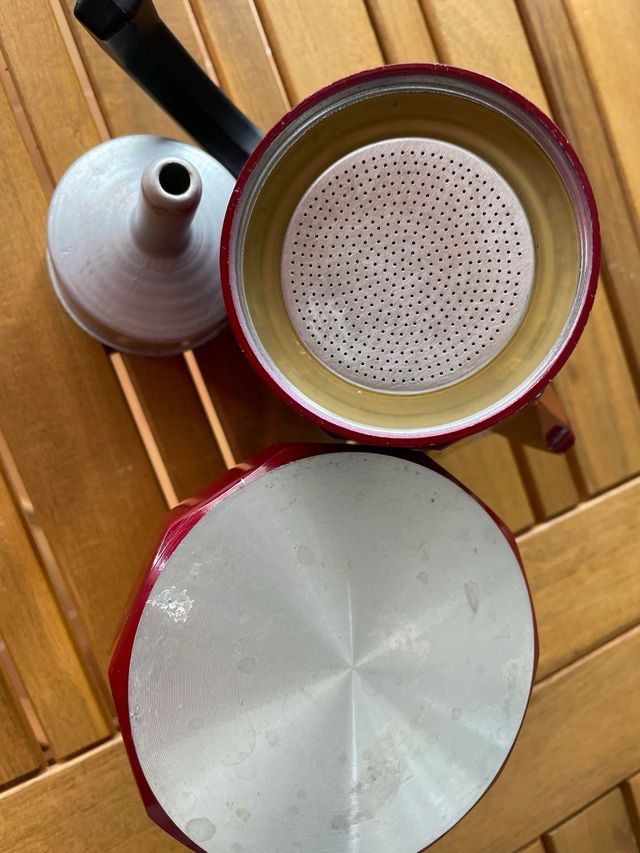 Cafetera San Ignacio Roja