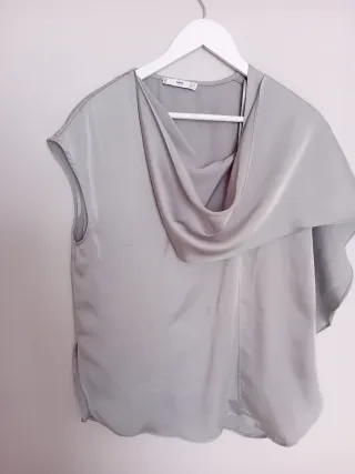 Top Mango gris talla M