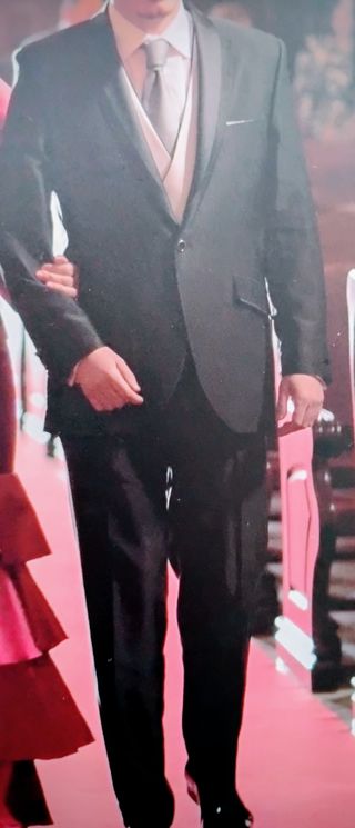 Traje de ceremonia hombre negro con detalles