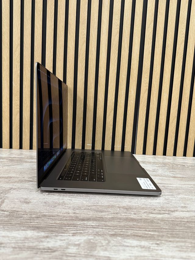 MacBook Pro 16" 2019 i9 32gb 1tb SSD