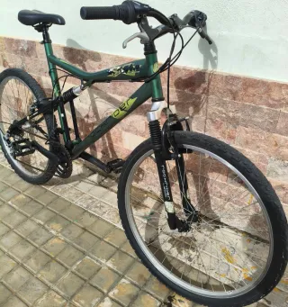 MOUNTANBIKE ROCKRIDER EXCELENTE ESTADO 