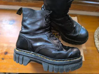 Botas Dr. Martens Audrick Piel Talla 40