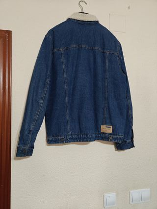 Cazadora vaquera Carhartt BORREGUITO. PULL & BEAR