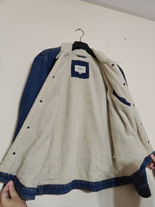 Cazadora vaquera Carhartt BORREGUITO. PULL & BEAR