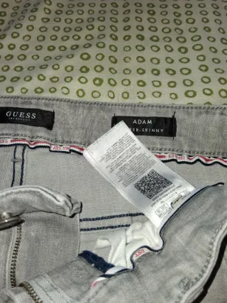 Pantalones Guess Adam Super Skinny Talla M