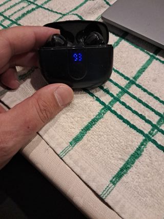 Auriculares inalámbricos negros