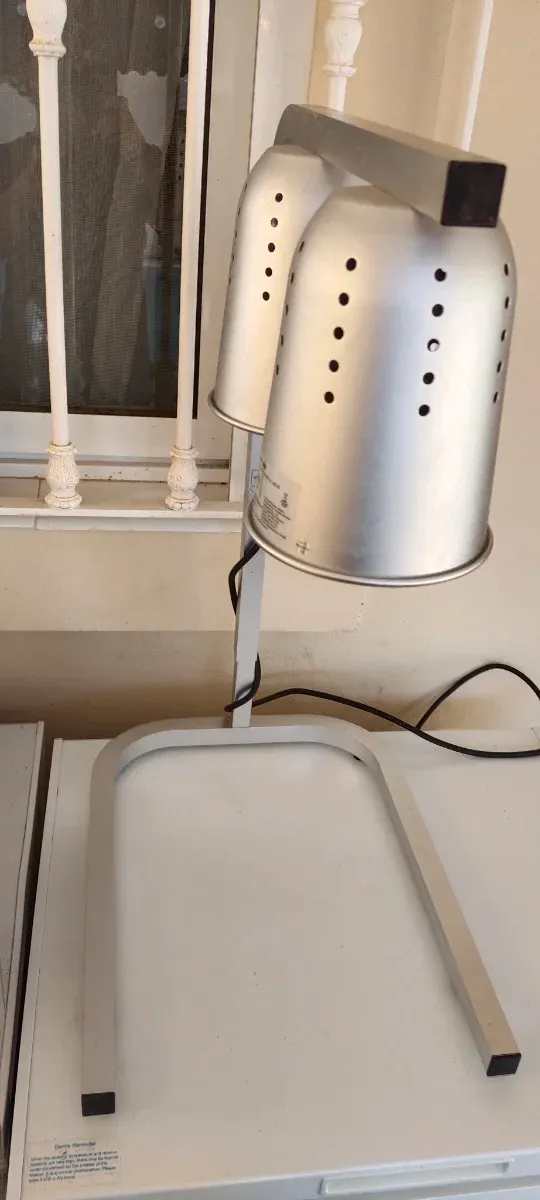 Lámpara infrarroja de pie