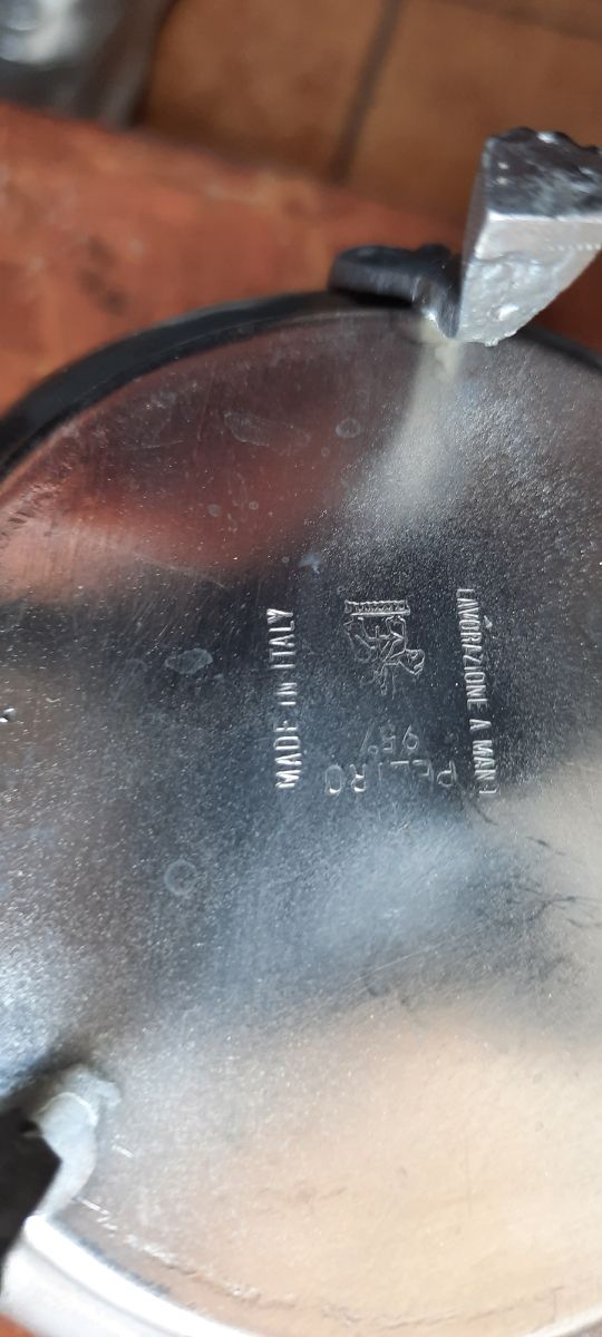 Coppia Oggetti Decorativi in Peltro