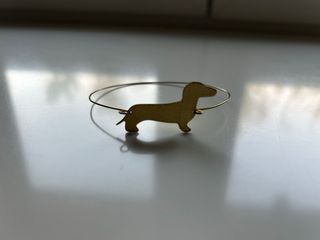 Bracciale con bassotto dorato