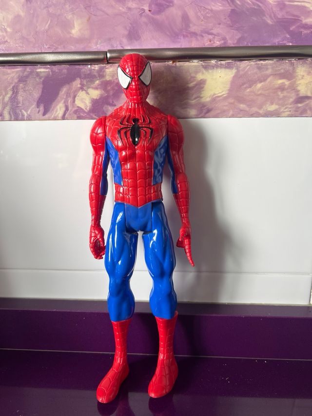 Muñecos Marvel Capitán América y Spiderman