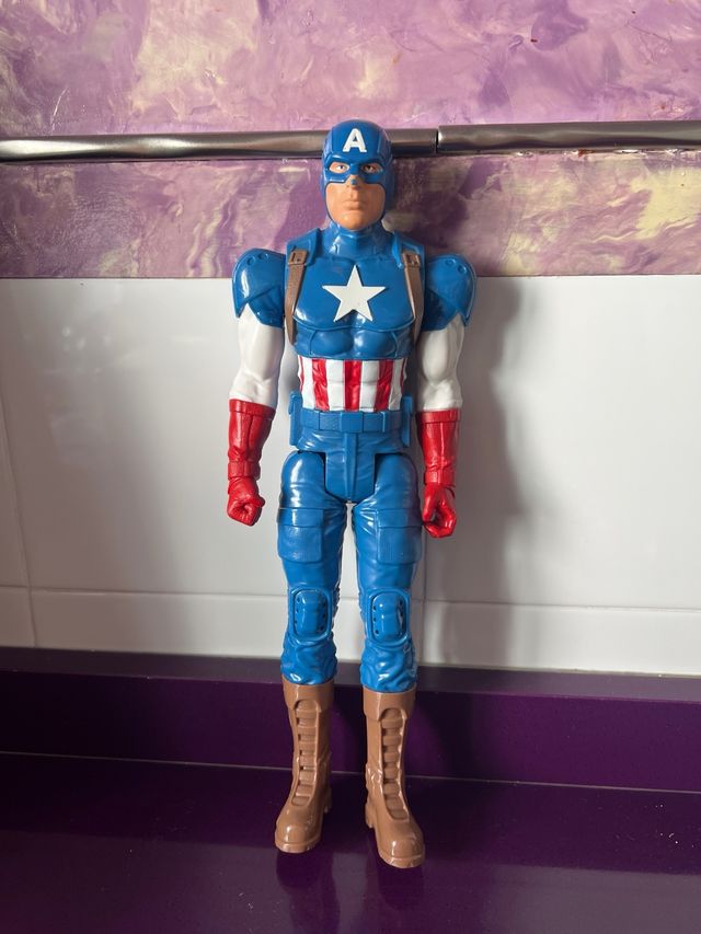 Muñecos Marvel Capitán América y Spiderman