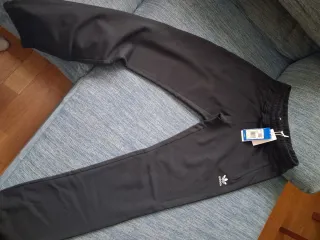 Pantalón chándal Adidas negro