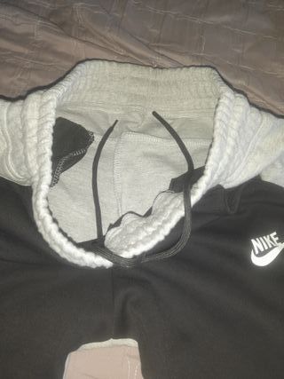Pantalón Nike Tech Gris y Negro (buena calidad)