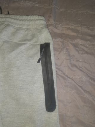 Pantalón Nike Tech Gris y Negro (buena calidad)
