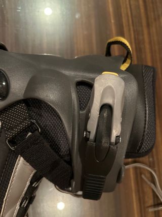 Patines en línea negros y amarillos talla 38