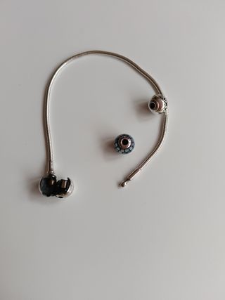 Pulsera Pandora Plata con  dos Charms