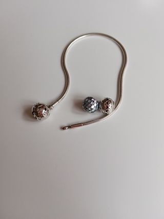 Pulsera Pandora Plata con  dos Charms