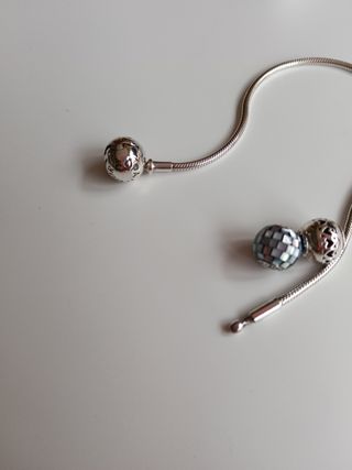 Pulsera Pandora Plata con  dos Charms