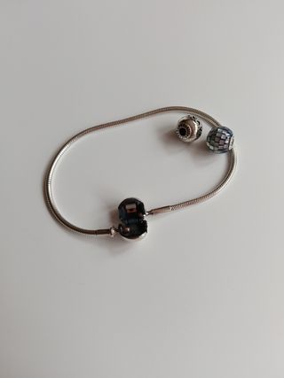 Pulsera Pandora Plata con  dos Charms