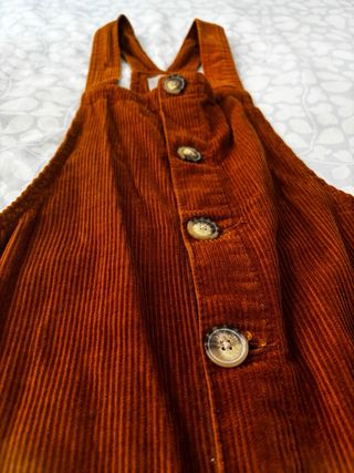 Vestido peto pana marrón