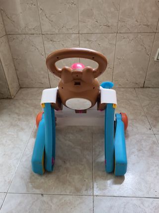 Andador infantil musical con forma de caballo
