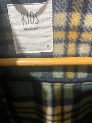 chaqueta parka polar niño 8 años 
super calentita 