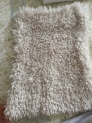 Chaleco peludo con cadena