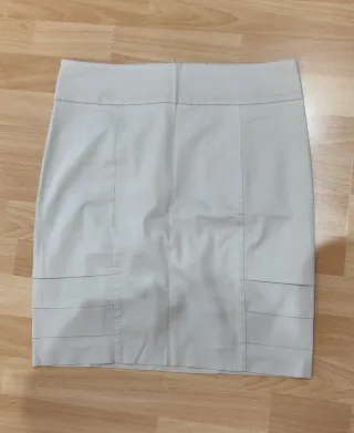 Falda mini beige Zara