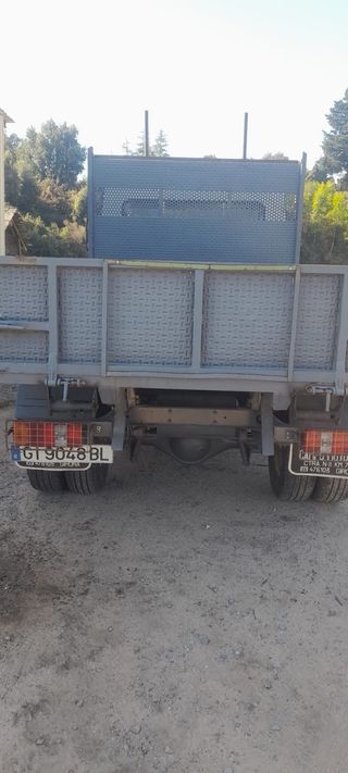 Camió Nissan bolquet
