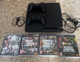 PlayStation 3 con 2 mandos y 4 juegos