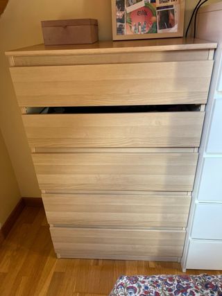 Cómoda 5 cajones madera clara
