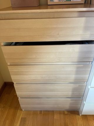 Cómoda 5 cajones madera clara
