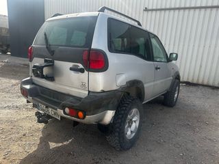 Nissan Terrano II 2003