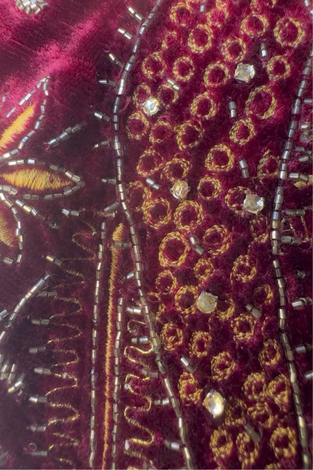 Capa de colección BDBA y pedrería bordada