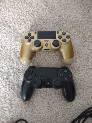 PS4, 2 controles 2 juegos cascos con micrófono 