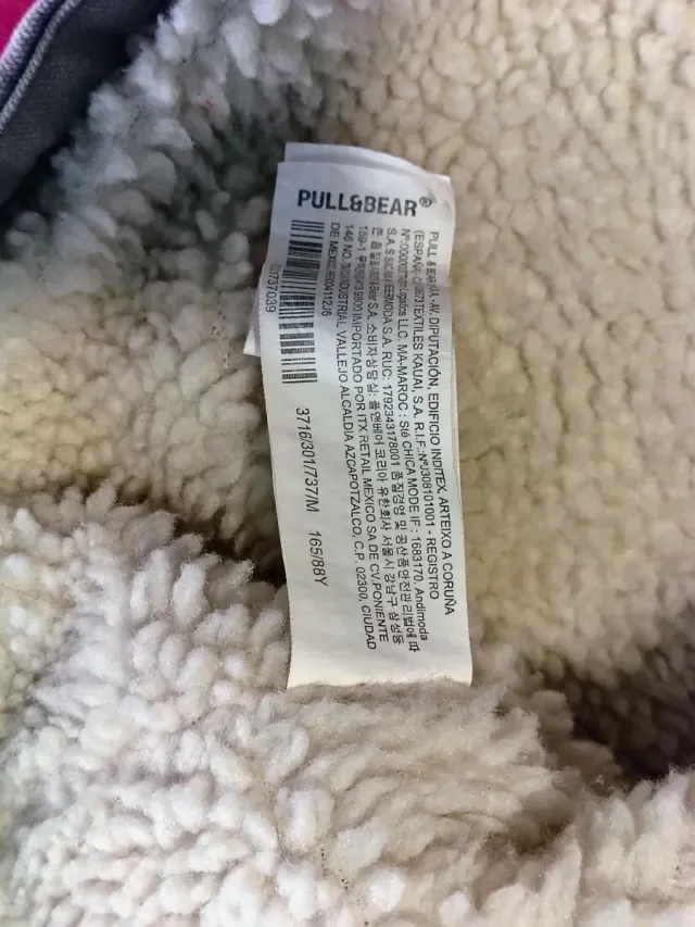 Pull and Bear chaqueta capucha interior borreguill