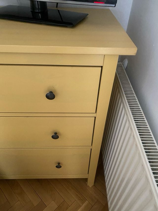 Cómoda Ikea Hemnes color mostaza