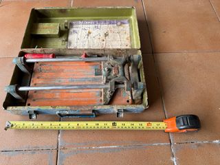 Cortador manual de azulejos