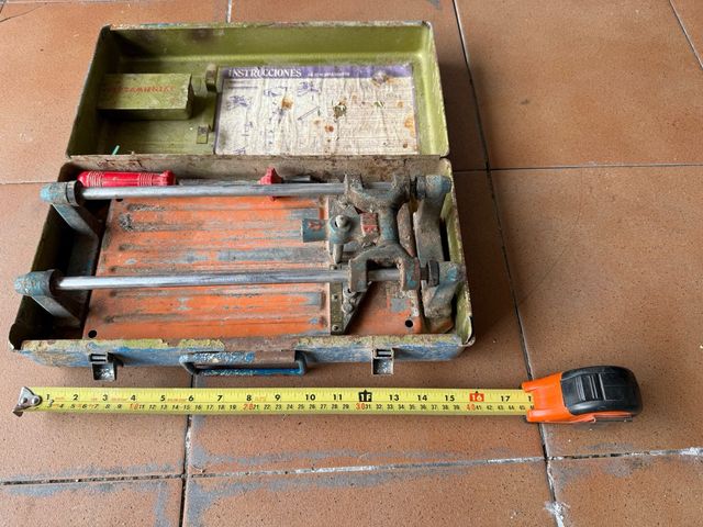 Cortador manual de azulejos