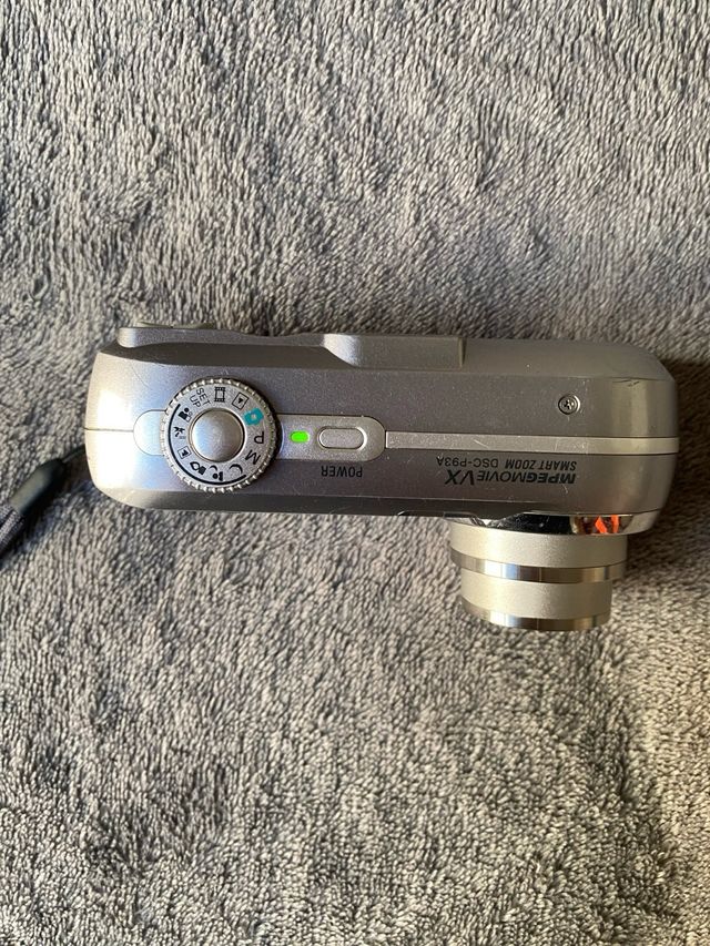 Sony Cyber-shot DSC-P93A Cámara Digital