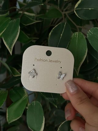 Pendientes variados en oro laminado
