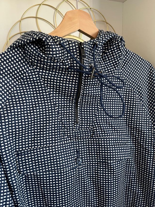 Chubasquero Zara cuadros azul marino