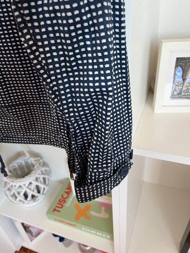 Chubasquero Zara cuadros azul marino