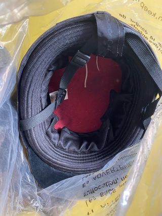 Fustas , cascos y guantes equitación p