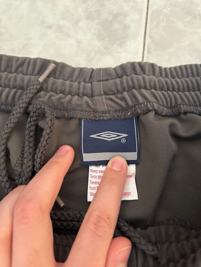 Pantalón chándal Umbro Marrón