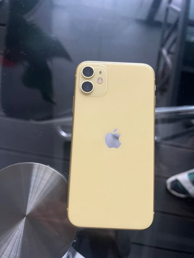 iPhone 11 256GB Amarillo
