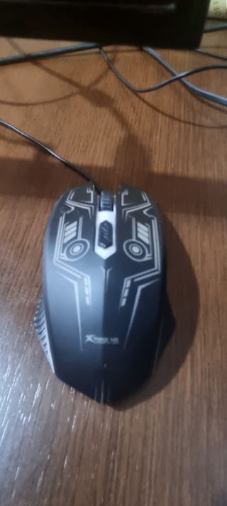 Ordenador Acer Negro/Rojo
Monitor, teclado y raton