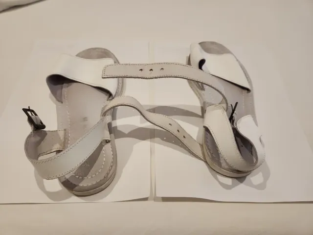 Sandalias Penitente Blancas